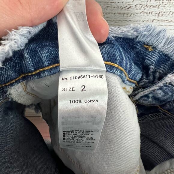 Moussy Women's High Waisted Frayed Hem Cut Off Summer Jean Shorts Size 2 - Picture 6 of 6